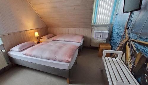 Economy Twin Room