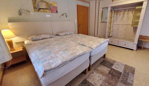 Large Twin Room