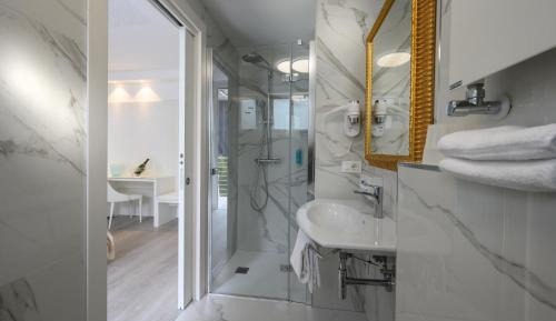 Luxury Triple Room
