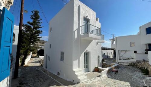 Studio with Balcony