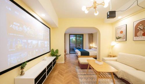 Colorful Style Apartment