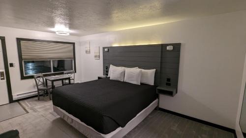King Room - Non-Smoking