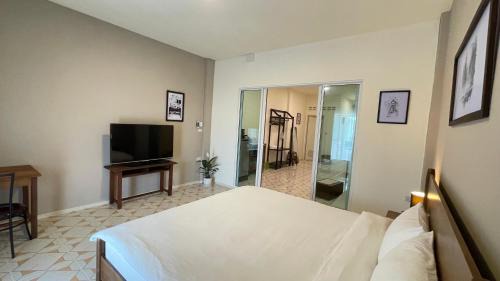 King Room with Balcony