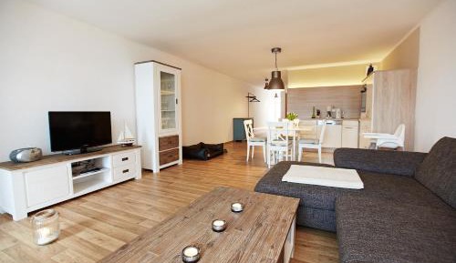 Superior One-Bedroom Apartment with Balcony