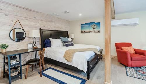 One-Bedroom House