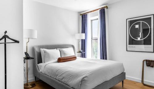 Standard Queen Room