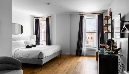 Standard King Room