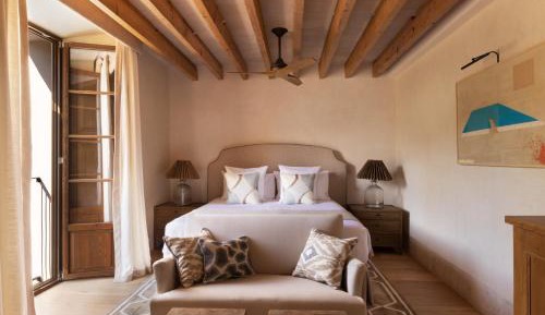 Double or Twin Room with Mountain View