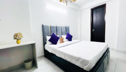 Deluxe Double Room (2 Adults + 1 Child)