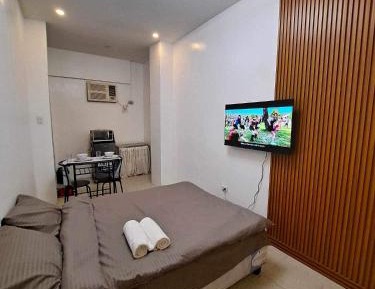 Deluxe Studio