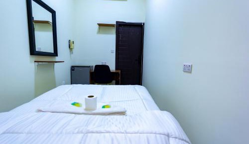 Single Room with Shared Bathroom
