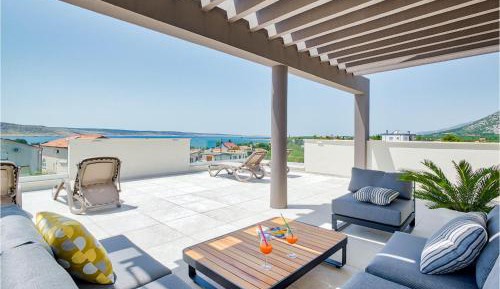 Six-Bedroom Holiday Home