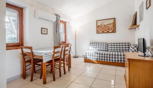 Superior One-Bedroom Apartment