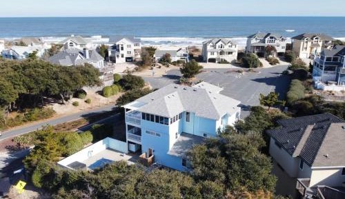 Six-Bedroom Holiday Home