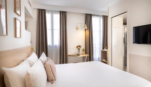 Double Room - Large Bed