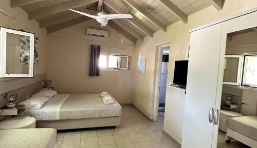Studio (3 Adults)