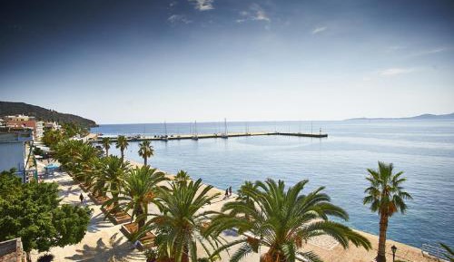 Deluxe Twin Room with Side Sea View