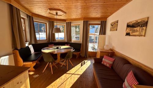 Apartment with Mountain View