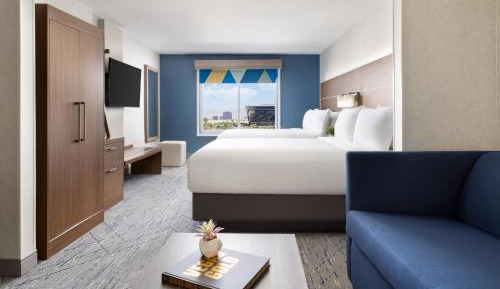 Queen Suite with Two Queen Beds
