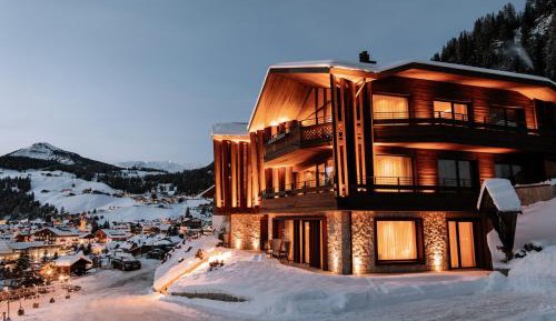 Deluxe Apartment