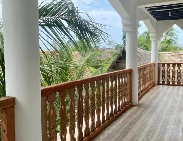 Queen Room with Pool View