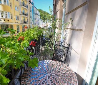 Suite with Balcony