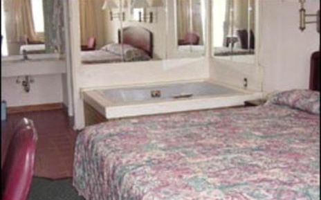 King Room with Whirlpool