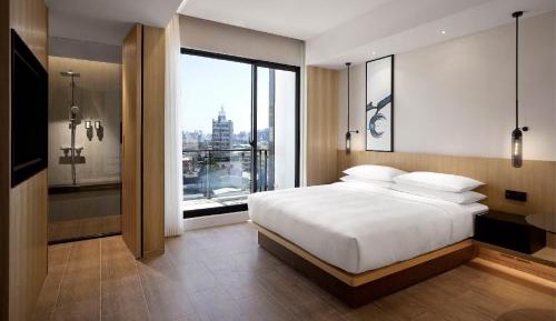 Deluxe Room, 1 King
