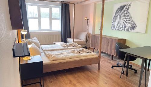 Deluxe King Room