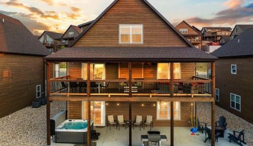 Five-Bedroom Holiday Home