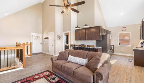 Three-Bedroom Holiday Home 