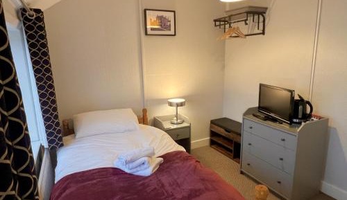 Standard Single Room with Shared Bathroom