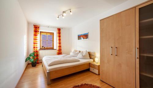 Superior One-Bedroom Apartment