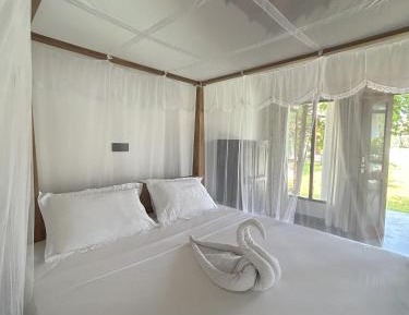 King Room with Pool View