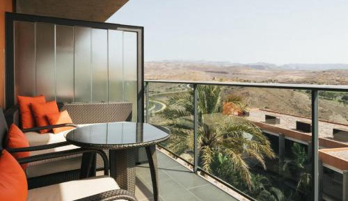 Deluxe Family Room (2 Adults + 2 Children)
