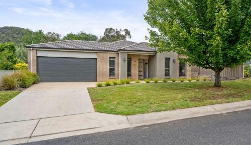 Three-Bedroom Townhouse