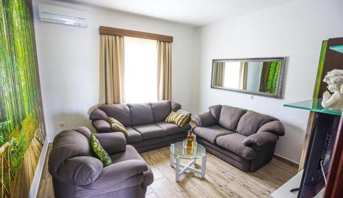Three-Bedroom Holiday Home 