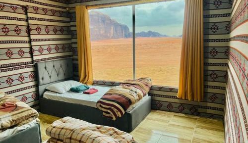 Single Room with Mountain View