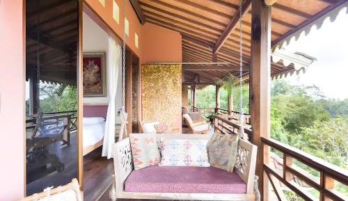 Twin Room with View