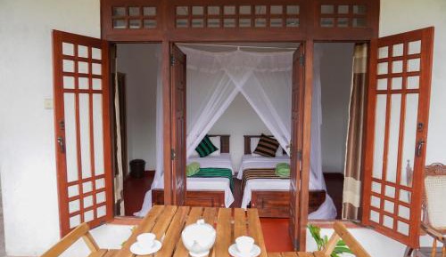 Deluxe Double or Twin Room with Mountain View