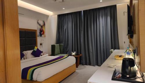 Superior King Room