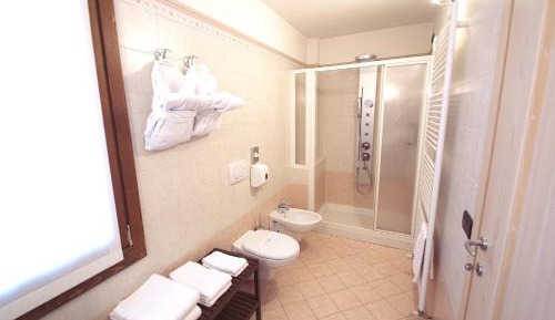 Suite with Mountain View