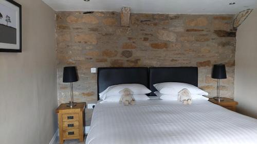 Twin Room with Private Bathroom