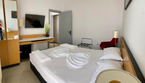 Superior King Suite