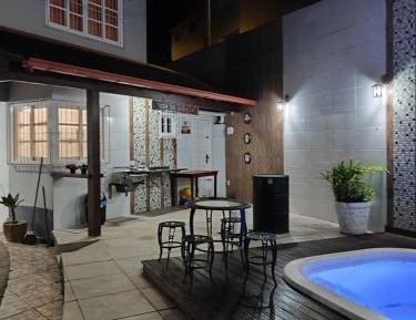 Suite with Hot Tub
