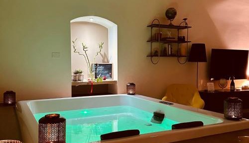 King Suite with Spa Bath