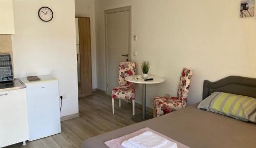 Deluxe Double Room with Extra Bed