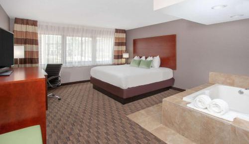 King Room with Spa Bath - Non-Smoking