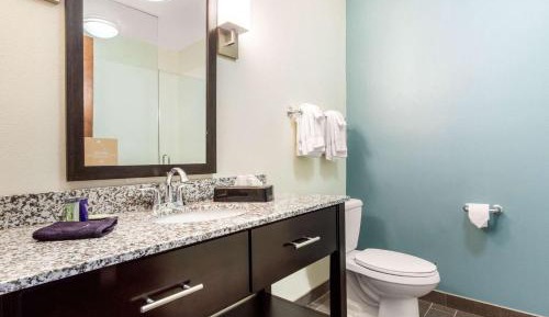 Queen Suite with Two Queen Beds - Non-Smoking