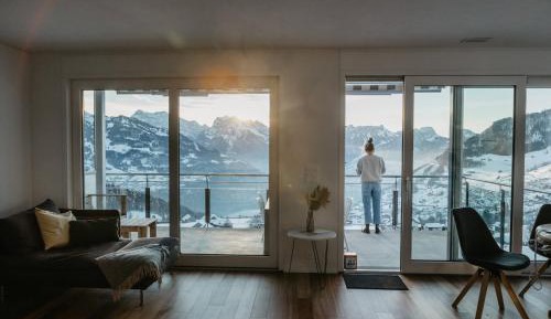 Apartment with Lake View